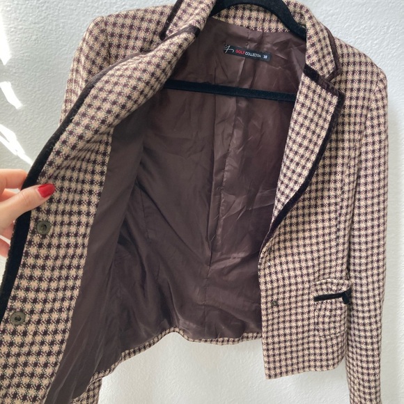 Vintage Houndstooth Wool Blazer with Black Trim – Tailored Chanel-Inspired - Picture 8 of 11